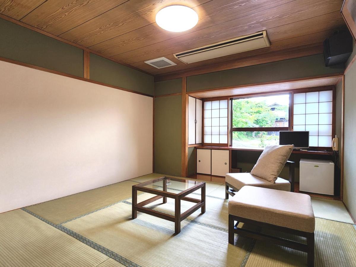 Totaro Ryokan 2*